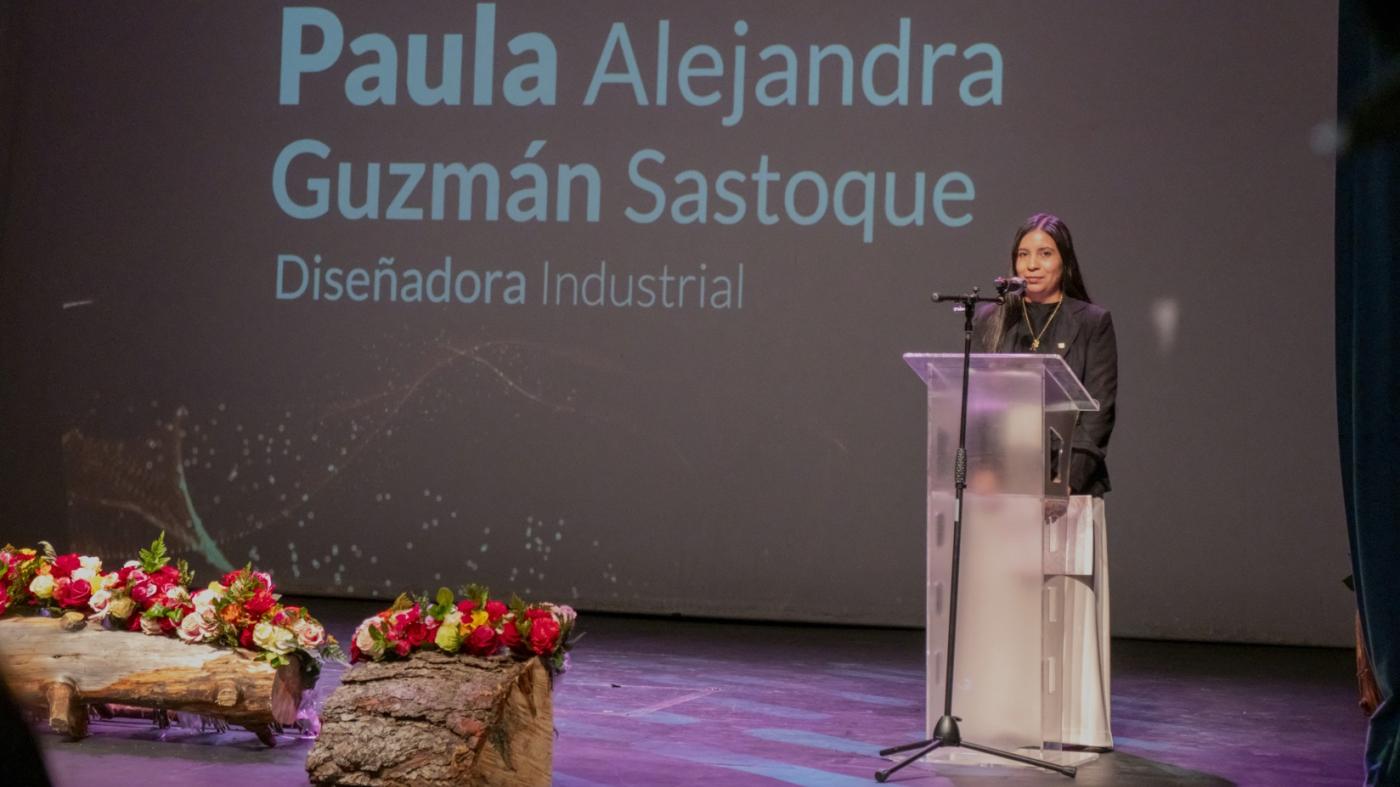 Paula_Gumzna_Atril.jpg