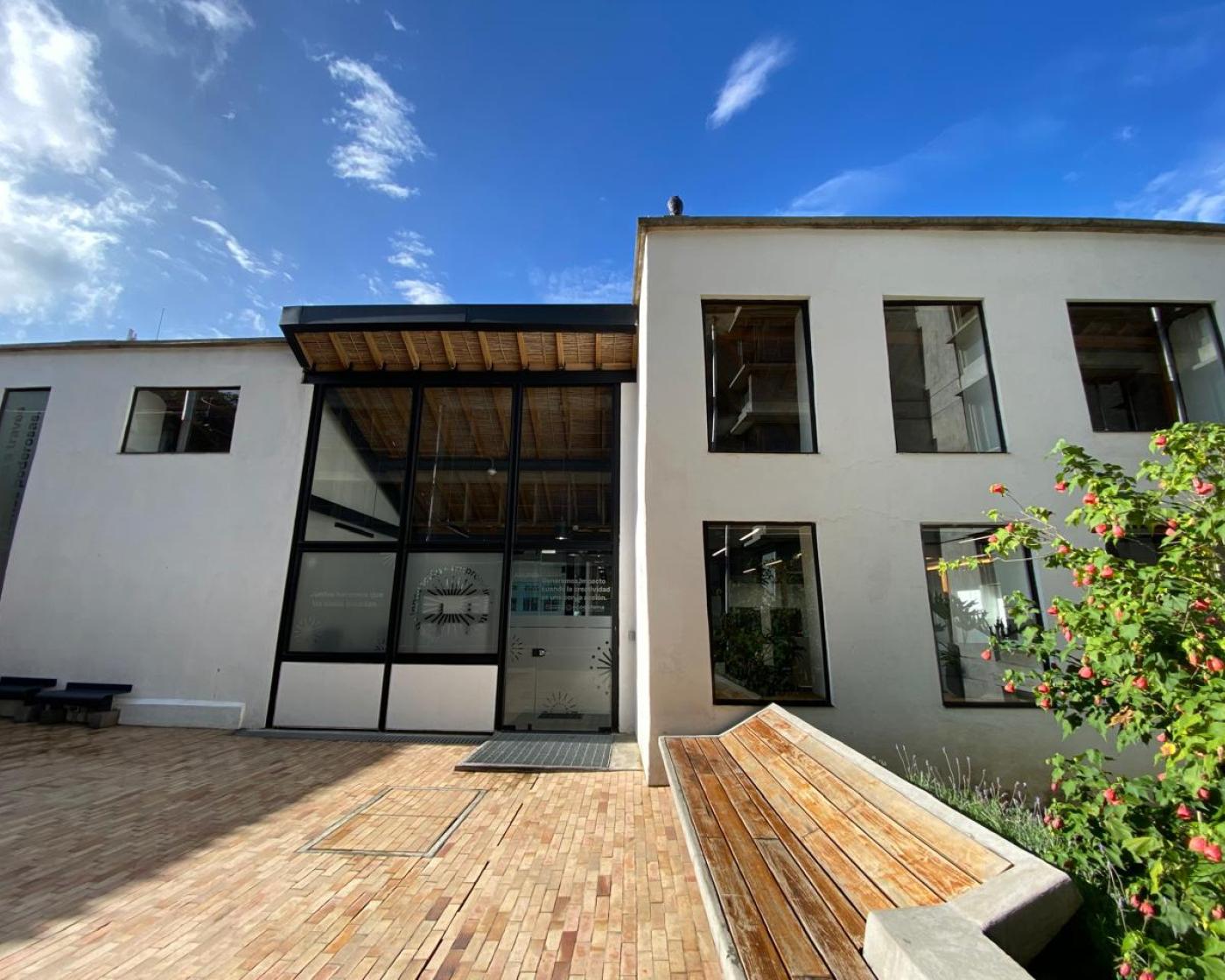 Casas_AU003